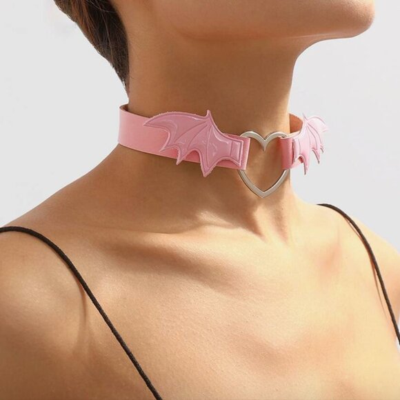Amazon Jewelry - Cute Batwings Heart Faux Leather Choker in Pink, NWT